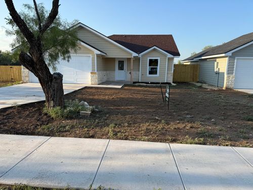 423 E Harris Ave, San Angelo, TX, 76903-3607 | Card Image