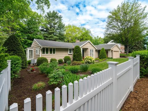 65 Deforest Hts, Burlington, VT, 05401-4002 | Card Image