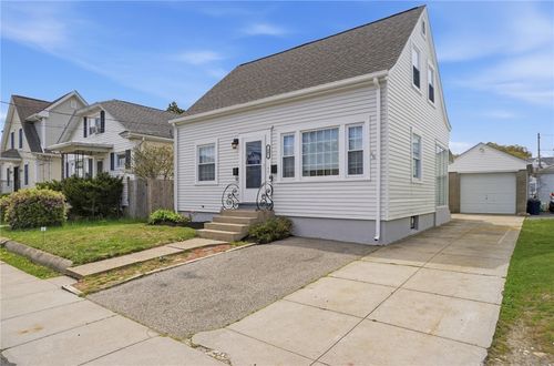53 Victory St, Cranston, RI, 02910-1650 | Card Image