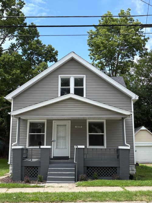 1025 Hamilton Ave Nw, Grand Rapids, MI, 49504-4217 | Card Image