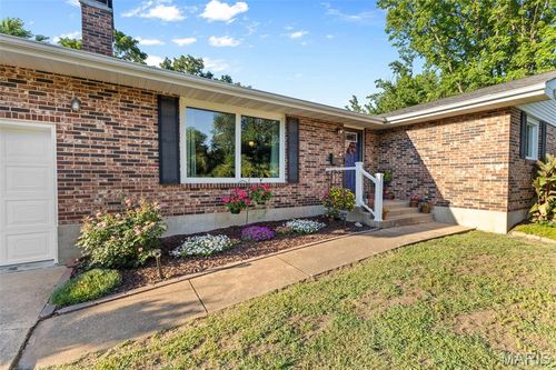 611 Park St, Farmington, MO, 63640-2659 | Card Image