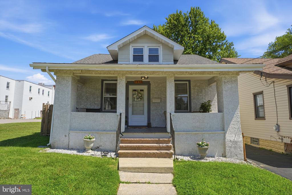 Residential in JENKINTOWN 5