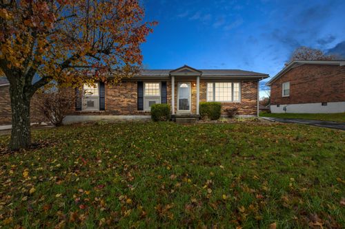 720 Estes Dr, Winchester, KY, 40391-1670 | Card Image