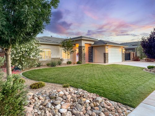 1562 E Sunshine Cir, St George, UT, 84790-1766 | Card Image