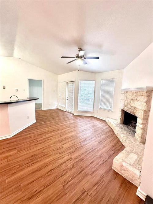 424-6804 N Capital Of Texas Hwy, Austin, TX, 78750 | Card Image