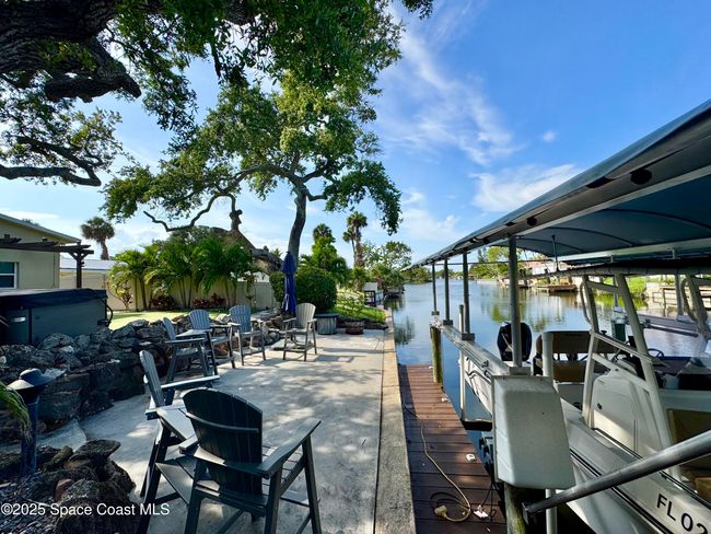 52 Riverview Ln, House other with 5 bedrooms, 3 bathrooms and null parking in Cocoa Beach FL | Image 5