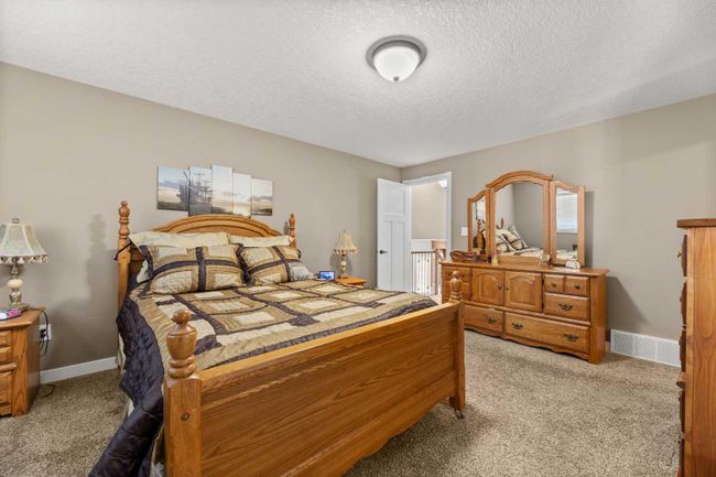 2 Ulry Close, Home with 5 bedrooms, 3 bathrooms and 6 parking in Olds AB | Image 14