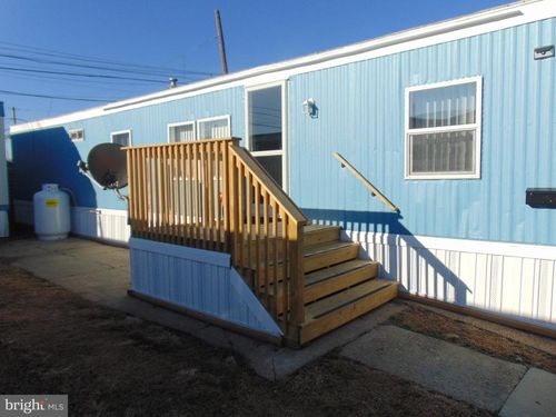 69 Elmwood Ave, GLOUCESTER CITY, NJ, 08030 | Card Image