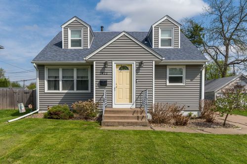 1822 Cody St, Bettendorf, IA, 52722-4331 | Card Image