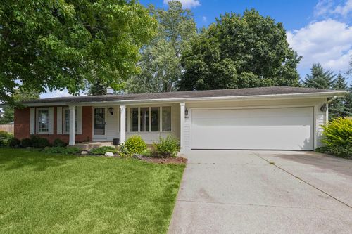 7052 Westgate Ave, Jenison, MI, 49428-8108 | Card Image
