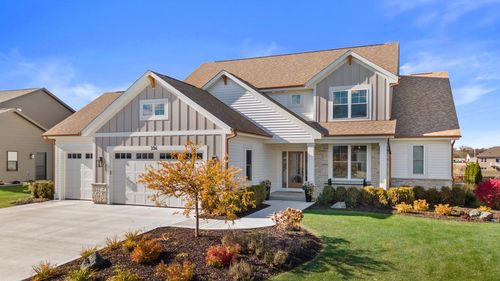 334 Kiddle Lane, Union Grove, WI, 53182 | Card Image