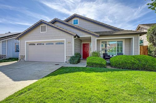 1825 Whiting Ct, Dixon, CA, 95620-4289 | Card Image