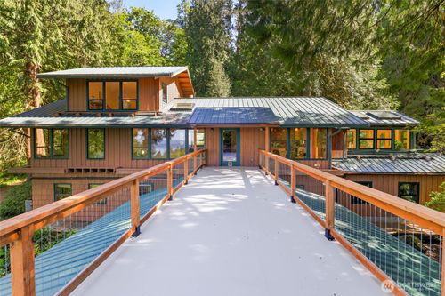 18503 Se 64th Way, Issaquah, WA, 98027-8616 | Card Image