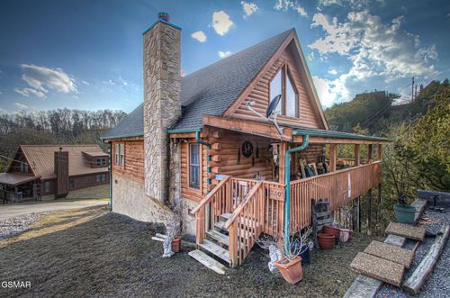 2505 Fleming Way, Sevierville, TN, 37876-2803 | Card Image