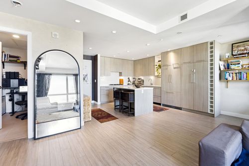 303-707 3rd St E, North Vancouver, BC, V7L1G8 | Card Image