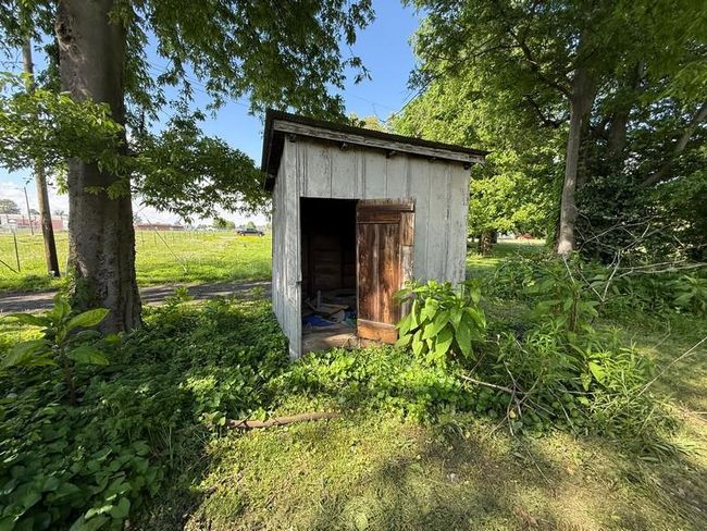 View of shed | Image 20