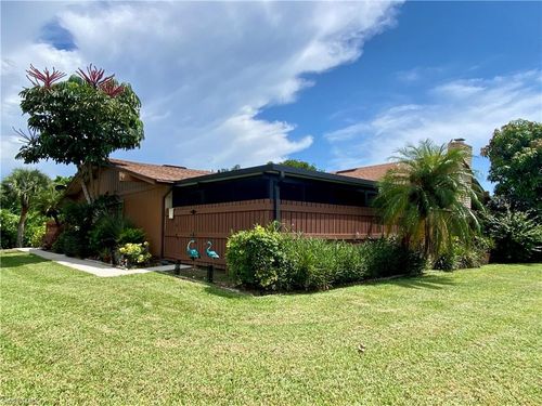 5647 Foxlake Dr, NORTH FORT MYERS, FL, 33917-5650 | Card Image