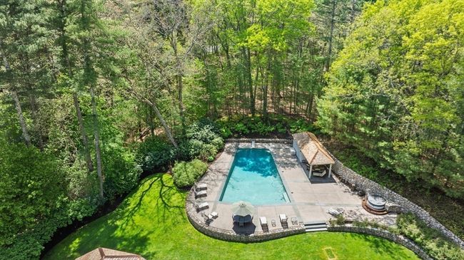 29 Philip St, House other with 6 bedrooms, 7 bathrooms and 6 parking in Medfield MA | Image 36
