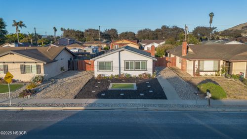 424 N A St, Lompoc, CA, 93436-5406 | Card Image