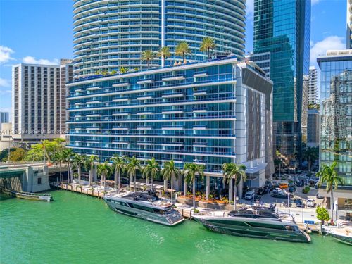 3707-200 Biscayne Boulevard Way, Miami, FL, 33131-2161 | Card Image
