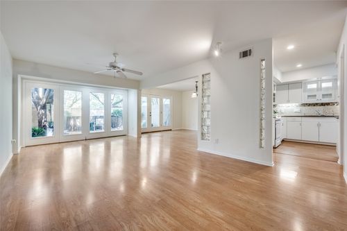 1810 Socorro Ln, Irving, TX, 75061-2235 | Card Image