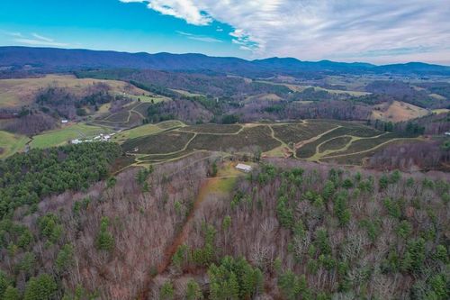 523 Falls Rd, Elk Creek, VA, 24326 | Card Image