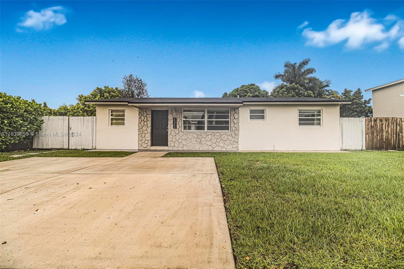 298th Ter, Homestead, FL 33033