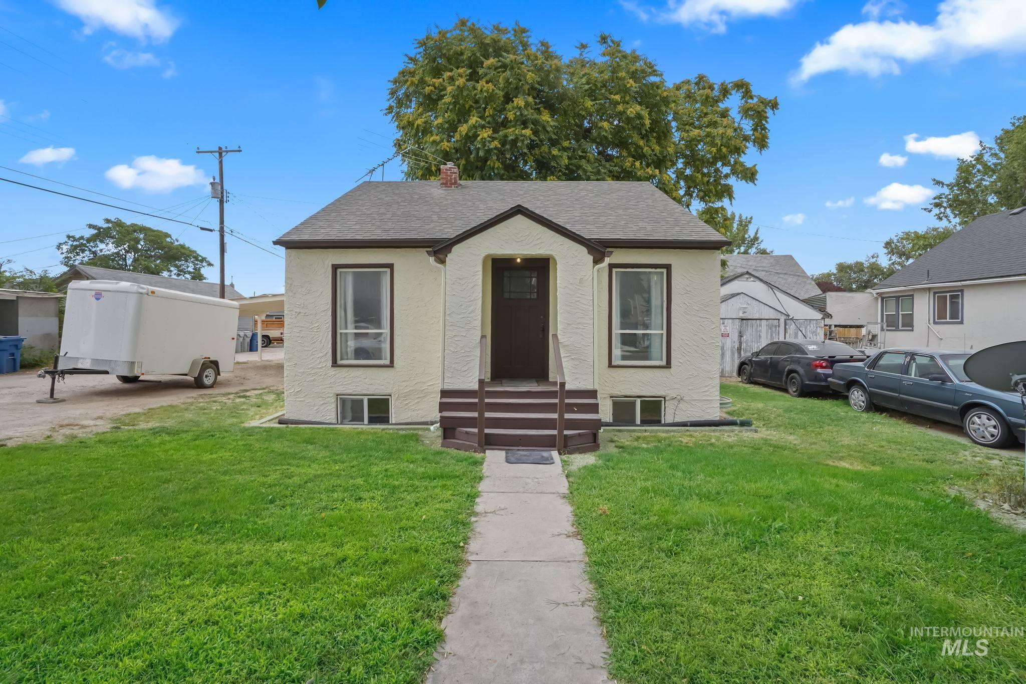 9th Ave, Caldwell, ID 83605