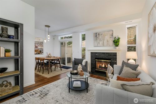 c3-8828 238th St Sw, Edmonds, WA, 98026-8909 | Card Image