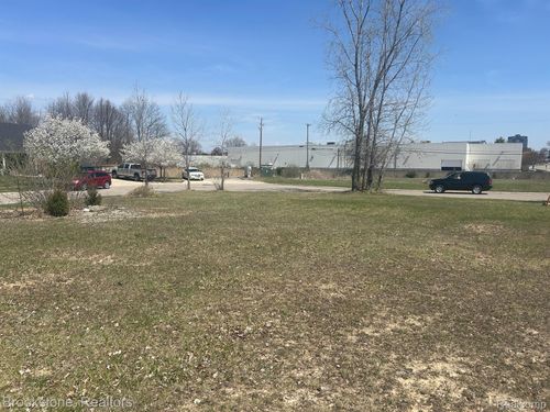 591 Boyd St, Pontiac, MI, 48342-1983 | Card Image