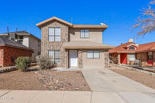 11745 Queens Garden Cir, El Paso, TX, 79936-2635 | Card Image