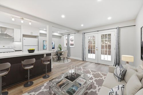 9-100 Quigley Rd, Hamilton, ON, L8K6J1 | Card Image