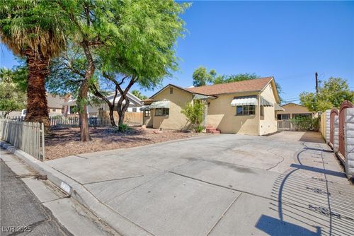 619 Park Paseo, Las Vegas, NV, 89104-1531 | Card Image