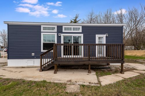 41 Dinosaur Rd, Wilmington, IL, 60481-8799 | Card Image
