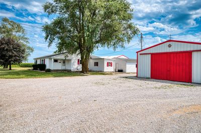 10086 E 1500th Road, House other with 3 bedrooms, 2 bathrooms and null parking in Martinsville IL | Image 3