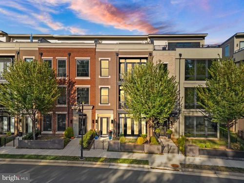 20304 Northpark Dr, ASHBURN, VA, 20147-5558 | Card Image