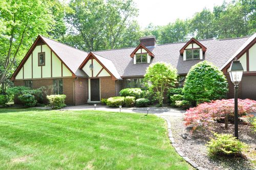 18 Fiano Rd, Bolton, CT, 06043-7545 | Card Image