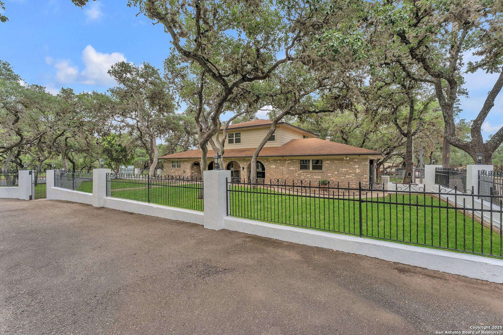 Residential in Helotes 3