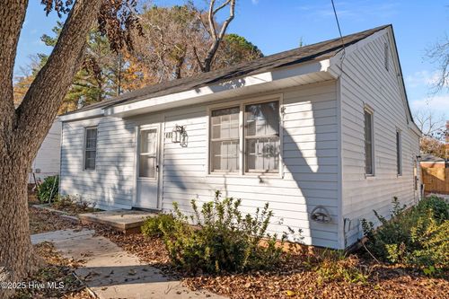 405 Arbor St, Greenville, NC, 27834-3702 | Card Image