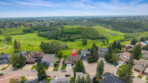24 Woodgrove Cres Sw, Calgary, AB, T2W3Z1 | Card Image