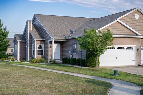 3047 E Stillwater Lndg, Urbana, IL, 61802-7277 | Card Image