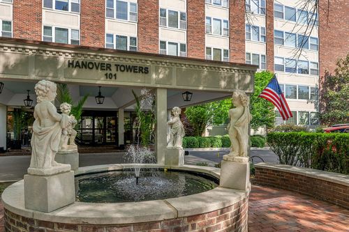 5a-101 S Hanover Ave, Lexington, KY, 40502-1879 | Card Image