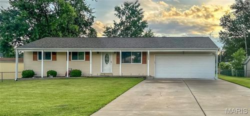 12085 Washington Ct, Maryland Heights, MO, 63043-1359 | Card Image