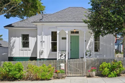 219 Willow St, Pacific Grove, CA, 93950 | Card Image