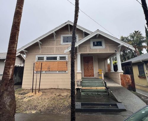 27 Cleaves Ave, San Jose, CA, 95126-3111 | Card Image