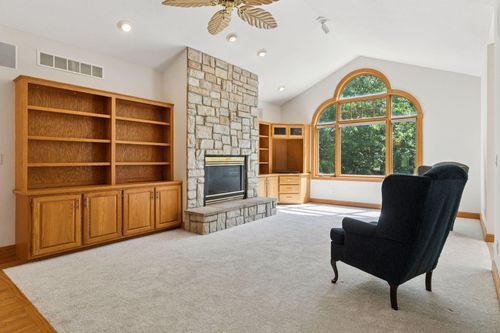 5938 Burke Trl, Inver Grove Heights, MN, 55076-1581 | Card Image