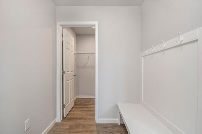 ELA005-i1910-Mudroom | Image 10