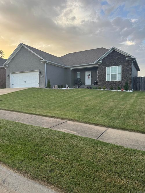 5430 Chateau Dr, Conway, AR, 72034-7832 | Card Image
