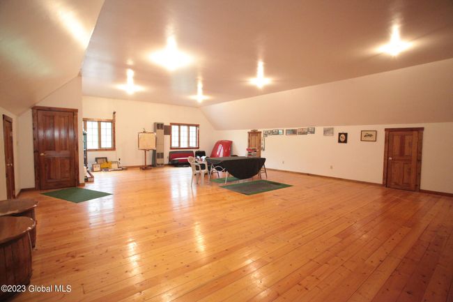 MAIN FLOOR IN BARN | Image 64