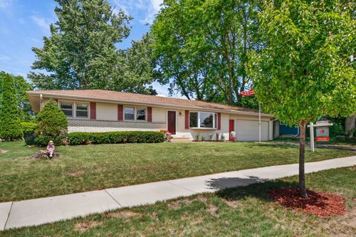 421 Patrick Avenue, WAUNAKEE, WI, 53597-1025 | Card Image
